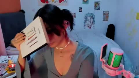 Snapshot of _dayanne_ chatting on 02.17.25 Pao online show from 02.17.25