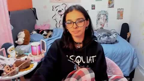 Snapshot of _dayanne_ chatting on 09.24.25 Pao online show from 09.24.25