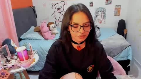 Snapshot of _dayanne_ chatting on 09.29.25 Pao online show from 09.29.25