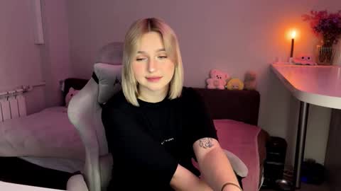 Snapshot of _dewpoint_ chatting on 11.01.25 Ri online show from 11.01.25