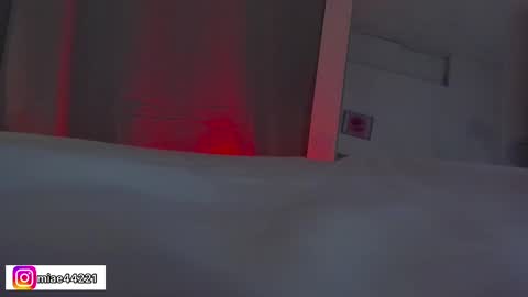 Snapshot of _e_m_m_a_1 chatting on 09.20.25 Emma and Tonny online show from 09.20.25