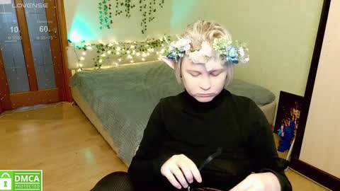 chloue and Gretta online show from 12.13.24