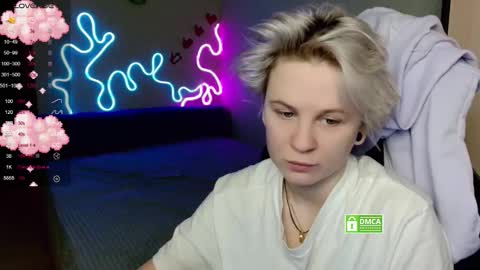 Snapshot of _elven_dreams__ chatting on 11.10.25 chloue and Gretta online show from 11.10.25