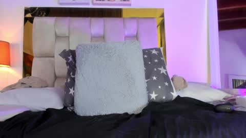 Isabella online show from 01.14.25