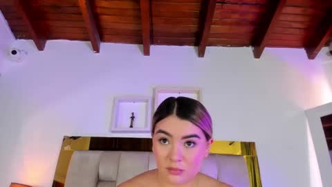 Isabella online show from 03.04.25