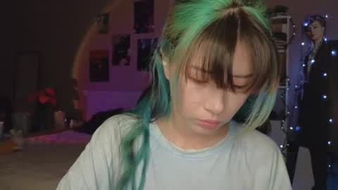 Snapshot of _eve____ chatting on 10.09.25 EveEva online show from 10.09.25