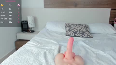 Snapshot of _fullmoon chatting on 12.26.24 fullmoon online show from 12.26.24