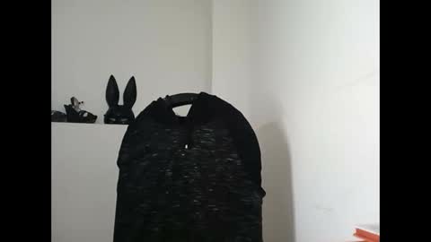 Snapshot of _genesid_dixton chatting on 02.03.25 Mia-foster online show from 02.03.25