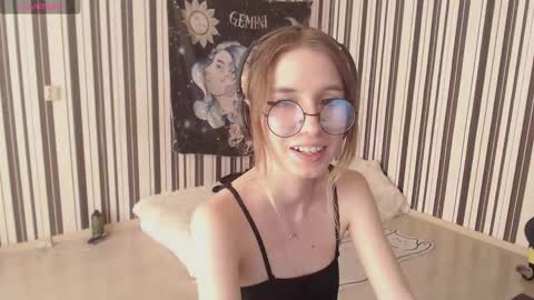 Snapshot of _hanna_moon_ chatting on 09.26.25 Hannaolotl online show from 09.26.25