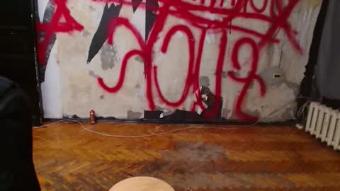 _happydayleon_ online show from 09.10.25