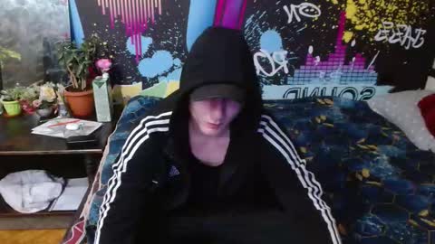 _happydayleon_ online show from 09.25.25