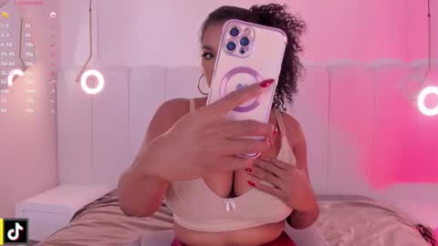 Darlis  online show from 10.30.25