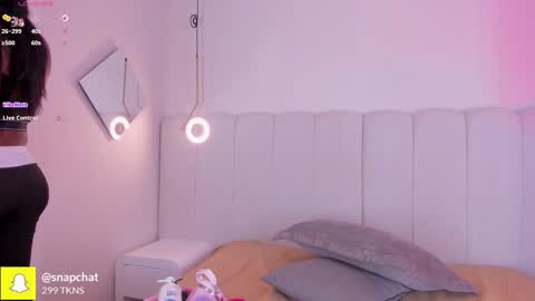 Darlis  online show from 11.24.25