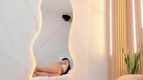 _iris_evans online show from 10.18.25