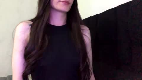 Snapshot of _itsleia7_ chatting on 02.14.25 online show from 02.14.25