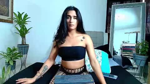 Snapshot of _jade_2 chatting on 12.02.24 Jade  online show from 12.02.24