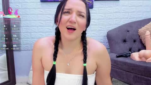    online show from 09.10.25