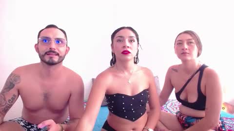 Snapshot of _joanne_and_oliver_ chatting on 11.18.25 Joanne Oliver online show from 11.18.25