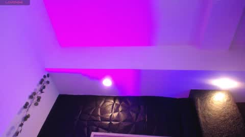 Mia online show from 12.24.24