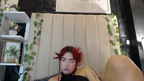 Mia online show from 02.28.25