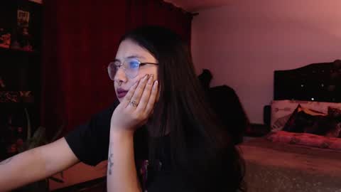 Snapshot of _kat_sweet chatting on 01.11.25 Cata  online show from 01.11.25