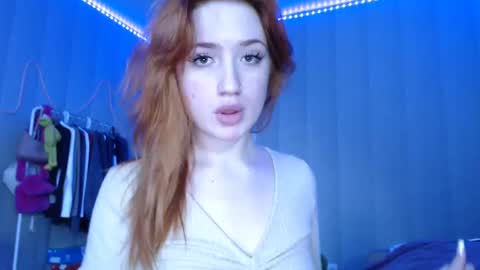 Snapshot of _katemiller_ chatting on 12.24.24 katemiller online show from 12.24.24
