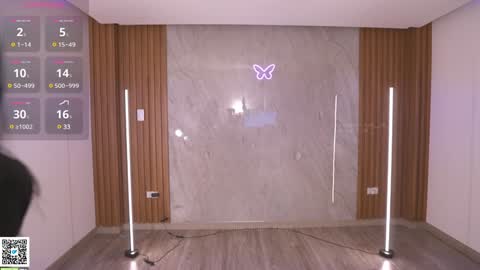 Snapshot of _kath8 chatting on 02.08.25 --- online show from 02.08.25