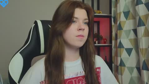 Snapshot of _kirieshka chatting on 01.19.25 Molly   Emily online show from 01.19.25
