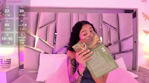 Lanna  online show from 01.14.25