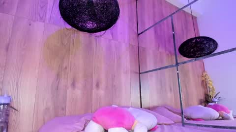 Anna online show from 12.21.24