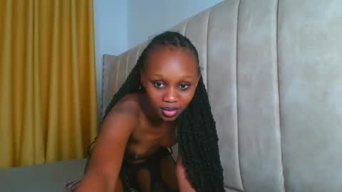 Littlevenus online show from 10.12.25