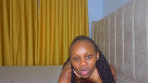 Littlevenus online show from 10.26.25