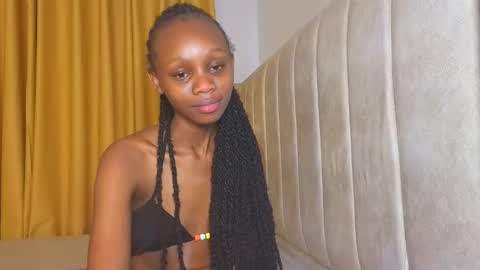 Littlevenus online show from 11.03.25