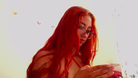 _loreana_ online show from 01.15.25