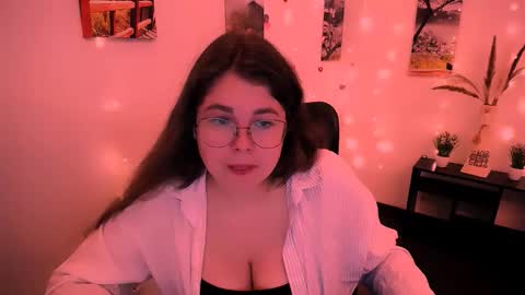 Snapshot of _lovely_mary chatting on 09.14.25 Mary online show from 09.14.25