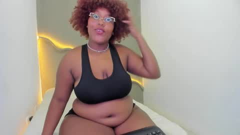 Snapshot of _magu chatting on 11.07.25 Magu online show from 11.07.25