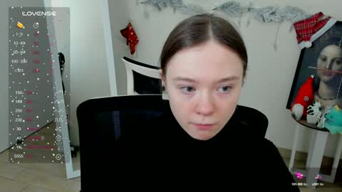 Snapshot of _margoqueen_ chatting on 12.11.24 Margo online show from 12.11.24