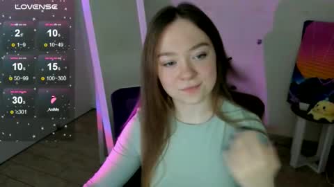 Snapshot of _margoqueen_ chatting on 10.10.25 Margo online show from 10.10.25