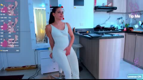 Snapshot of _maria_angel_ chatting on 09.25.25 Maria Angel online show from 09.25.25