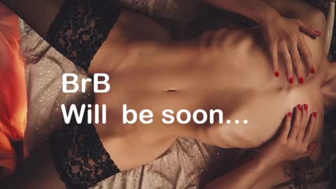Snapshot of _meganmeow_ chatting on 12.29.24 Saturday - start 2030-2130 GMT online show from 12.29.24