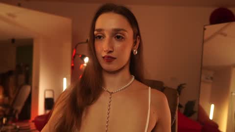 Snapshot of _meganmeow_ chatting on 02.13.25 Saturday - start 2030-2130 GMT online show from 02.13.25