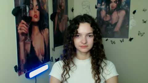 Snapshot of _megasta chatting on 10.29.25 Susie online show from 10.29.25