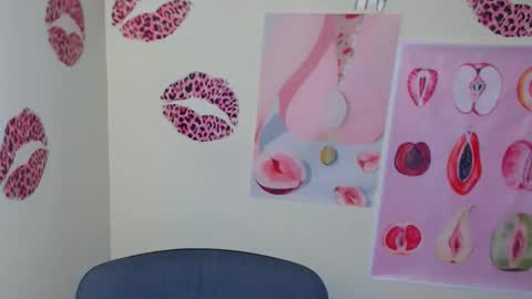 Snapshot of _megasta chatting on 11.27.25 Susie online show from 11.27.25