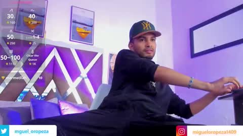 Snapshot of _miguel0 chatting on 10.14.25 miguel online show from 10.14.25