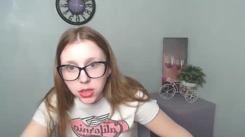 Snapshot of _miraterri_ chatting on 02.24.25 Mira online show from 02.24.25