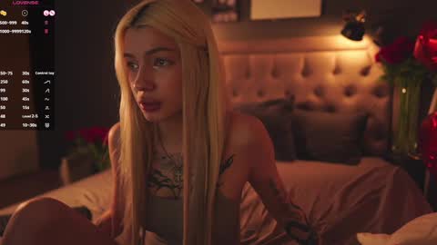 Snapshot of _miumiu_ chatting on 02.16.25 Sasha online show from 02.16.25