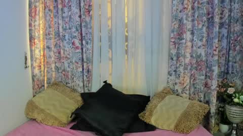 Snapshot of _mizuki chatting on 01.17.25 mizuki  online show from 01.17.25