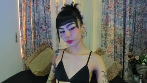 Snapshot of _mizuki chatting on 01.21.25 mizuki  online show from 01.21.25