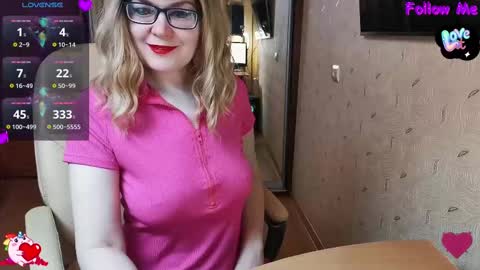 MagicWoman online show from 03.08.25