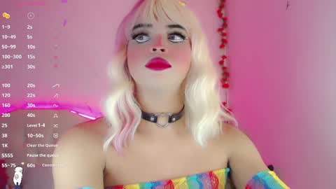 Snapshot of _natsuki chatting on 12.01.24 _natsuki online show from 12.01.24